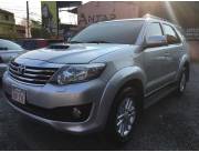 TOYOTA FORTUNER IMPECABLE ESTADO DEL REPRESENTANTE !! AÑO 2014 3.0 D4-D TR. AUGUSTO C