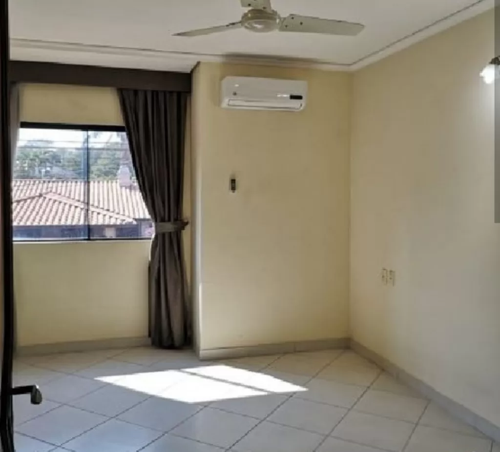ALQUILO DUPLEX EN EL BARRIO SAN VICENTE — foto 2