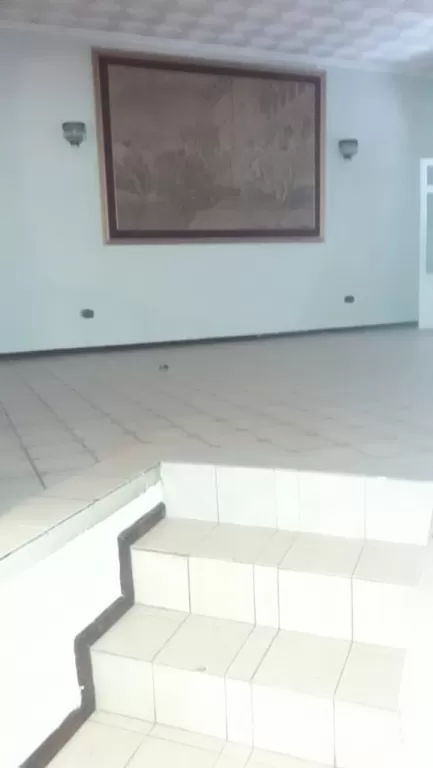VENDO CASA CÉNTRICA!!! — foto 2