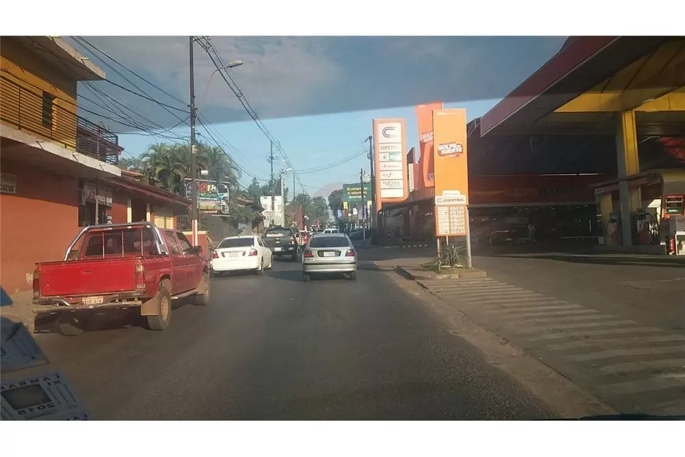 Vendo casa en zona altamente comercial de San Lorenzo — foto 3