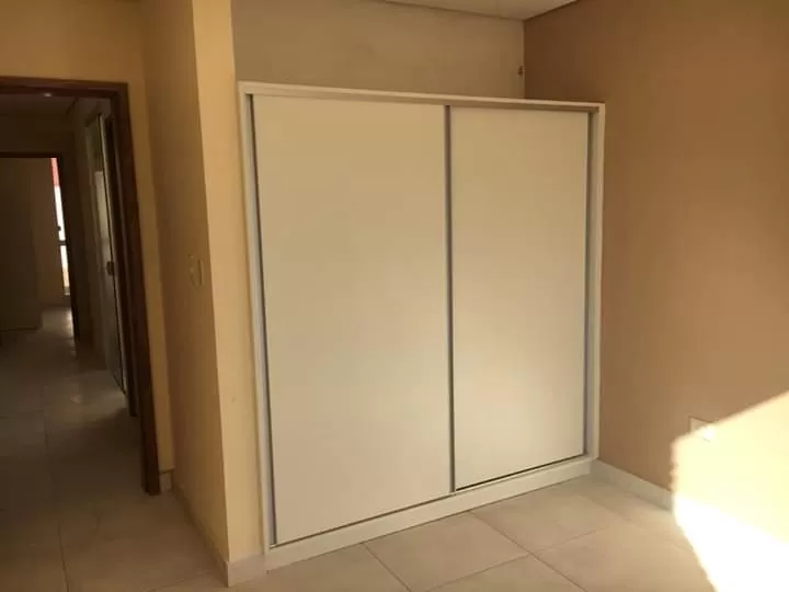 VENDO HERMOSOS DUPLEX A ESTRENAR EN LUQUE ZONA LOMA MERLO COD 2423 PRECIO: 480.000.000 Gs — foto 3
