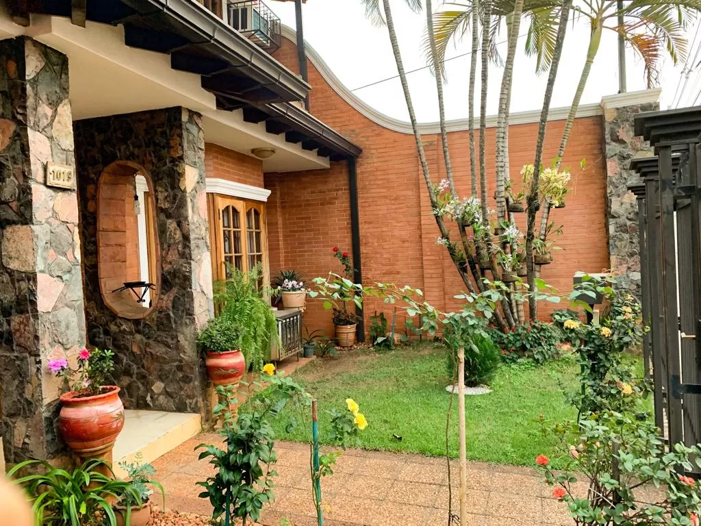 ¡¡VENDO DUPLEX TIPO CASA EN EL PRESTIGIOSO B. YKUASATI!! — foto 2