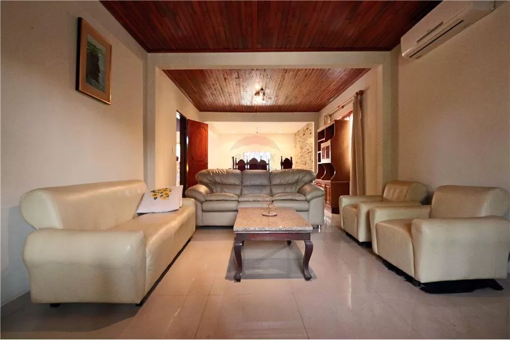 Venta cómoda casa en Zeballos Cue Asuncion. — foto 2
