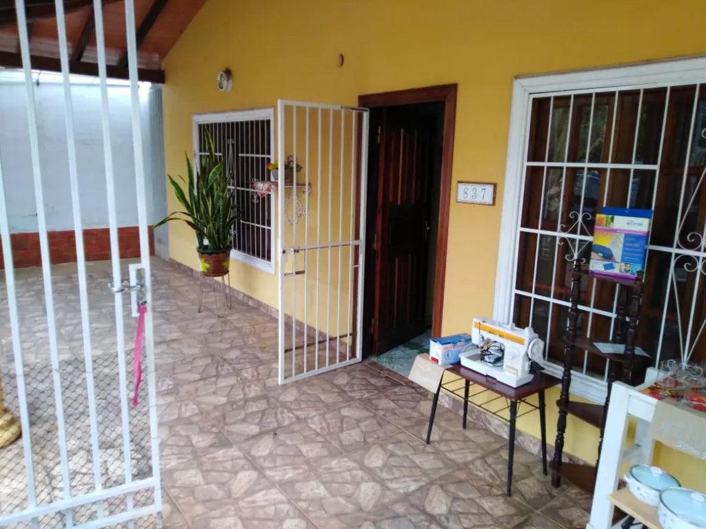 VENDO CASA EN FERNANDO DE LA MORA — foto 2