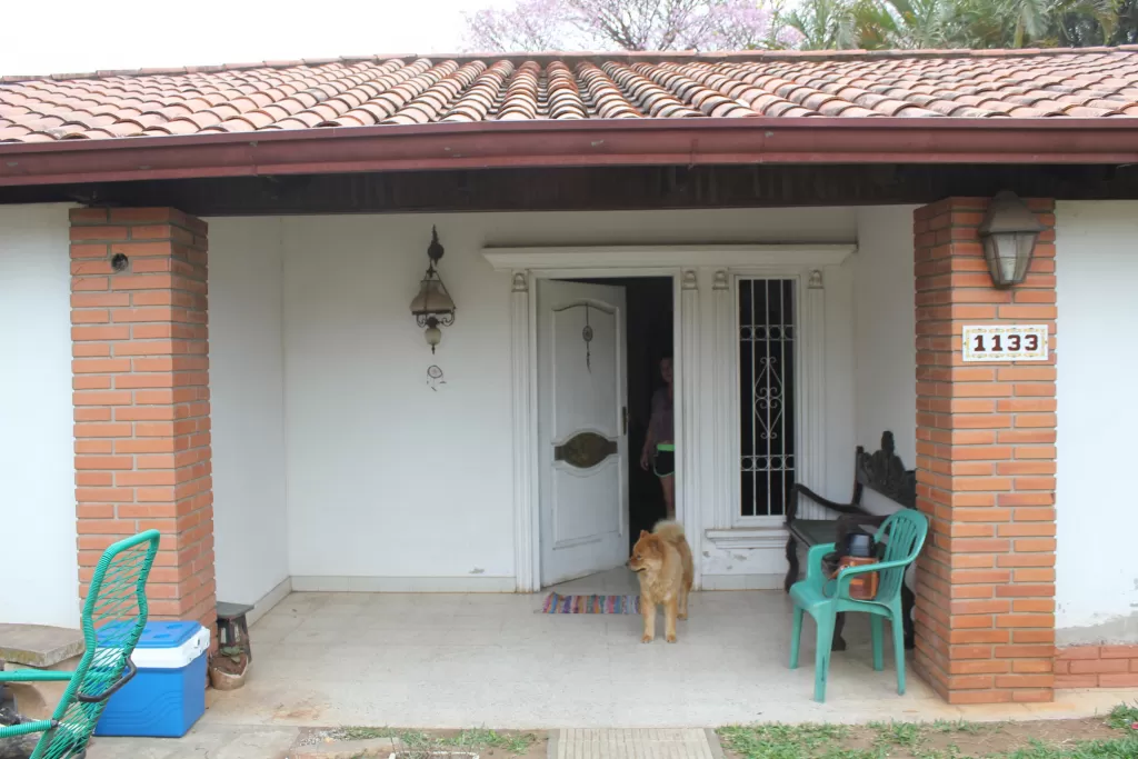 VENDO AMPLIA RESIDENCIA... IDEAL PARA INVERSIÓN!! — foto 3