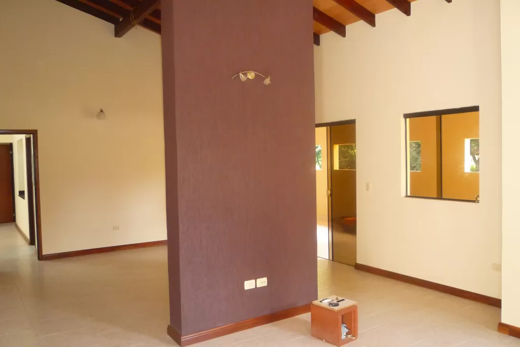 Amplia Casa especial para oficina frente a Balkonia, Zona Sanatorio Santa Julia — foto 2