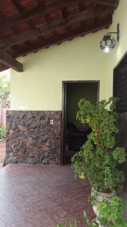 CASA EN BARRIO TRINIDAD — foto 3