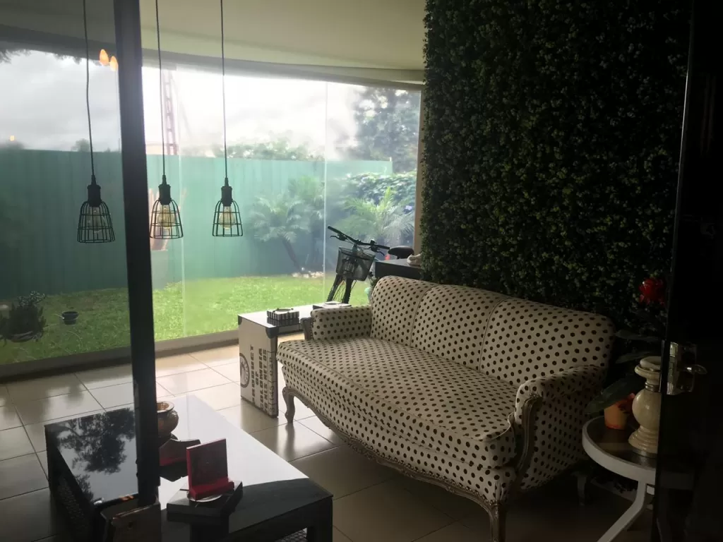 Vendo Hermosa Casa en Barrio Cerrado - LUQUE — foto 3