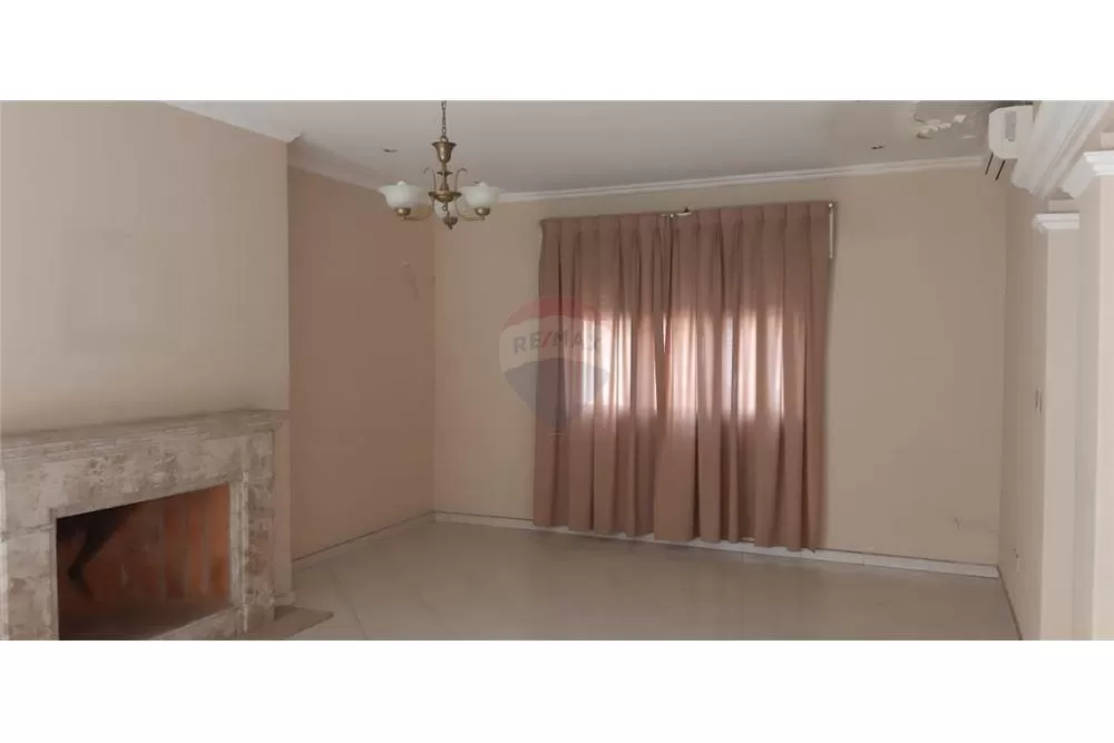 VENDO RESIDENCIA SOBRE AV. CARLOS A. LÓPEZ — foto 3