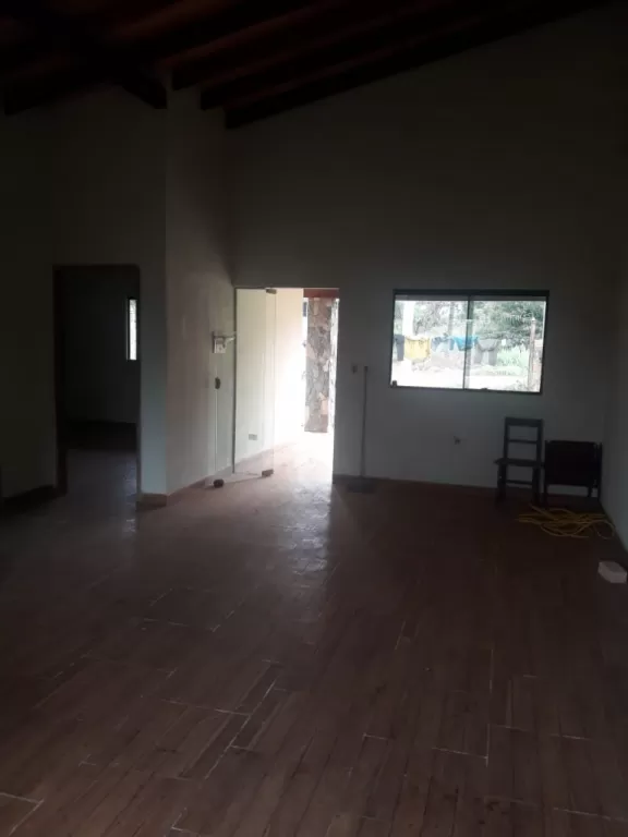 VENDO CASA ZONA LUQUE — foto 2