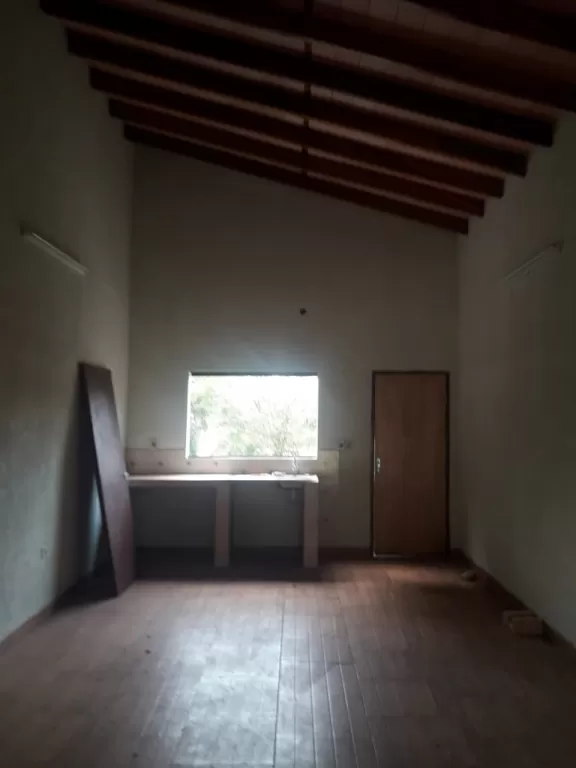 VENDO CASA ZONA LUQUE — foto 3