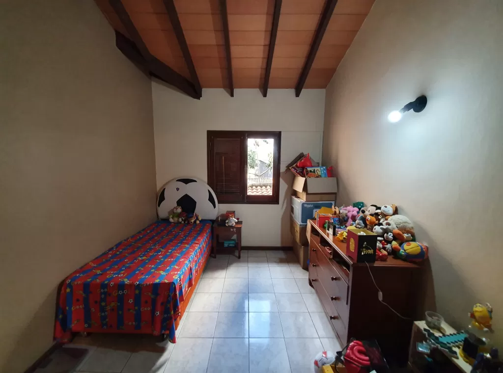 Duplex en venta barrio Ykua Sati Ubicación estrategica a una cuadra de Mariscal Lopez — foto 3