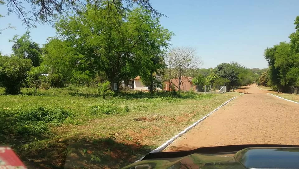 Oferto 2 terrenos en Aregua sobre calle empedrada a 200 mts del asfalto — foto 3