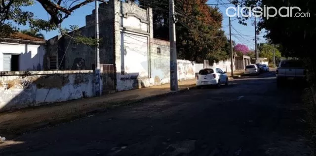 VENDO TERRENO EN ESQUINA SOBRE AVENIDA EN SAJONIA CON CASA A DEMOLER — foto 3