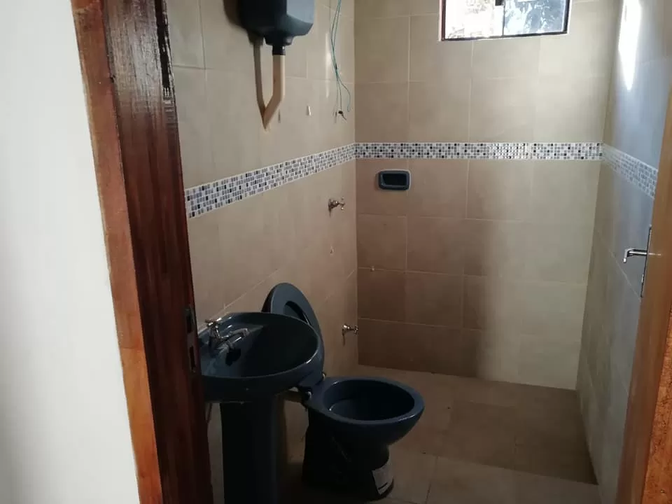 REMATO CASA EN CAPIATA A 50 MTS DEL ASFALTO.... — foto 3