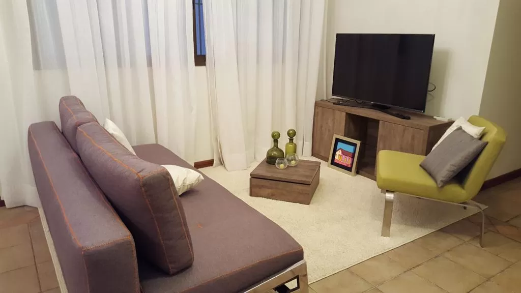 AMPLIO DEPARTAMENTO AMOBLADO DE DOS DORM ZONA KUBISCHECK (EMBAJADA DE EEUU) — foto 3