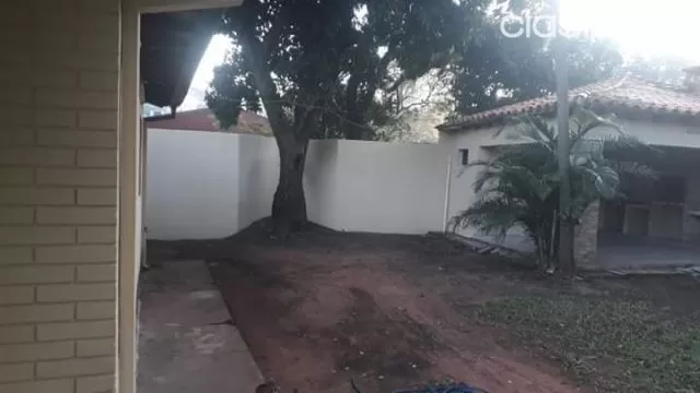 VENDO CASA EN LAMBARE ZONA MUNICIPALIDAD COD 2399 PRECIO: 650.000.000 GS. — foto 3