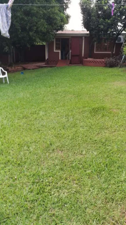CASA EN EL B° KAAGUY RORY DE ENCARNACIÓN A 1, cuadra y 12 de la AV. Matiauda — foto 2