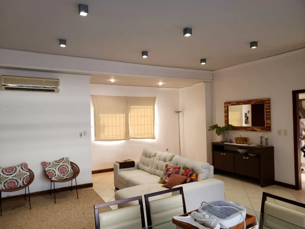 VENDO DÚPLEX EN INMEJORABLE UBICACIÓN DETRAS DEL SHOPPING DEL SOL — foto 2