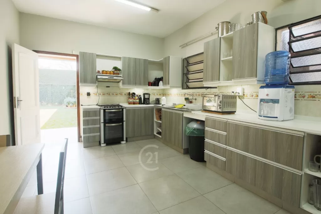 VENDO AMPLIA RESIDENCIA, BARRIO MCAL. ESTIGARRIBIA, ASUNCIÓN — foto 3