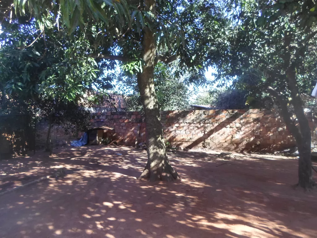 Vendo Terreno con casa en Aregua! a media cuadra de asfalto.. — foto 3