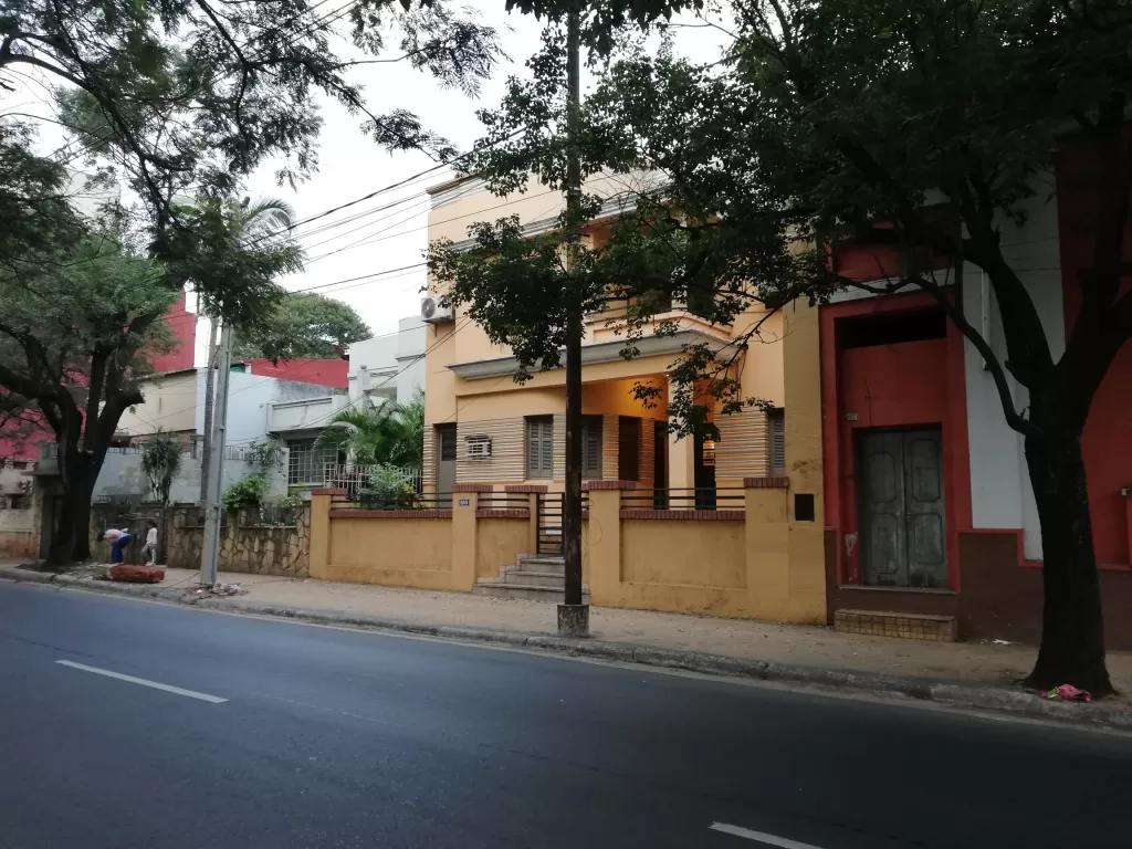 Propiedad de 2 pisos s Av. Rodríguez de Francia c Tacuary — foto 2