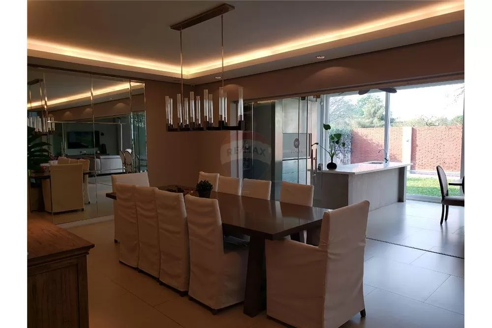 Residencia Moderna en Carmelitas 600,000 USD — foto 2