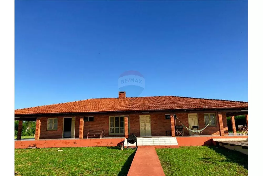 POSADA EN VENTA UBICADA SOBRE EL RIO PARAGUAY — foto 3