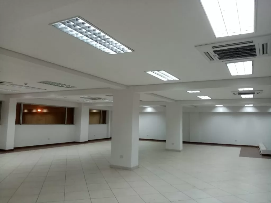 Alquilo todo el primer piso del Edificio Victoria para oficina en Luque Centro! — foto 2