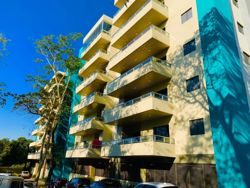 AMPLISIMO DEPARTAMENTO EN BARRIO CERRADO 3 DORM — foto 3