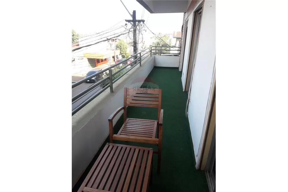 VENDO DEPARTAMENTO EN EL CENTRO DE ENCARNACION — foto 2