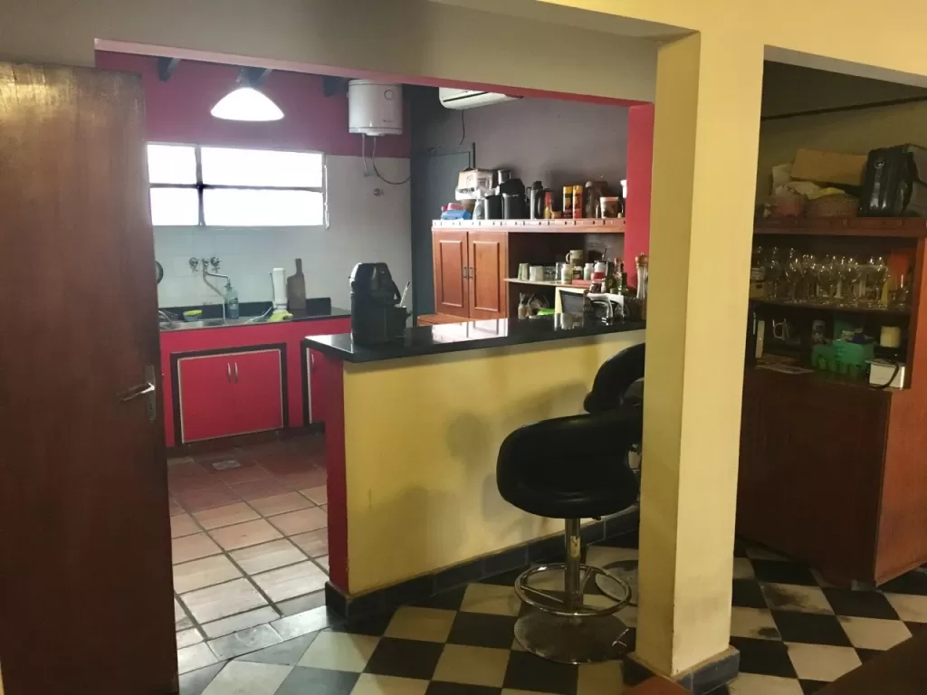 Vendo Casa en el Barrio Bernardino Caballero — foto 3