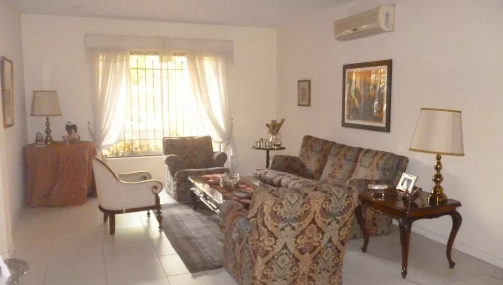 BO HERRERA: OPORTUNIDAD ÚNICA!!, DISTINGUIDA RESIDENCIA EN VENTA, 450.000 USD. — foto 2