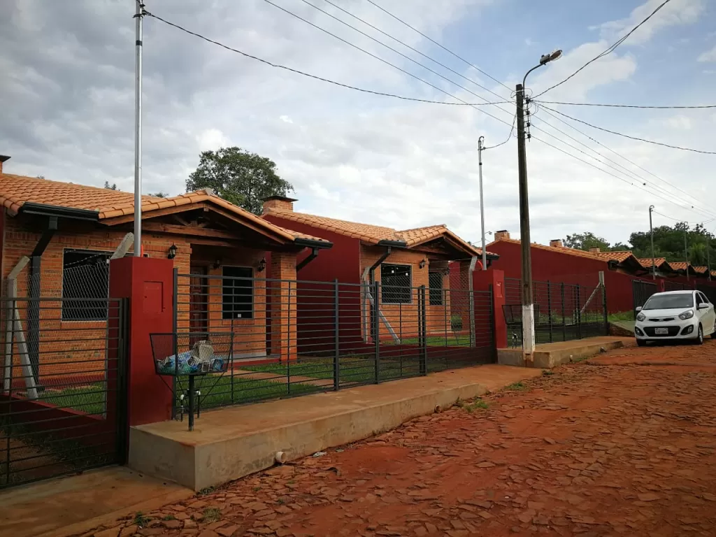 CASAS A ESTRENAR - URBANIZACION GALI - LUQUE — foto 2