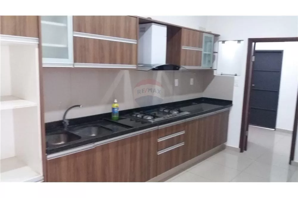 DUPLEX Lujoso a cuadras de JARDÍN DE ORO 4,000,000 ₲ — foto 3