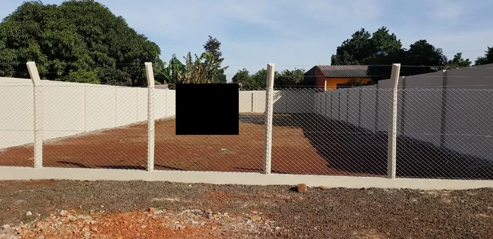VENDO HERMOSO TERRENO EN CIUDAD DEL ESTE COMPLETAMENTE AMURALLADO. COD. 2555 — foto 3