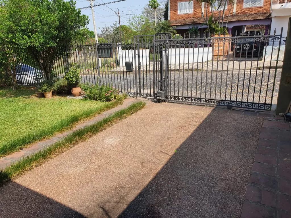 VENDO HERMOSA CASA EN BO. OBRERO — foto 3