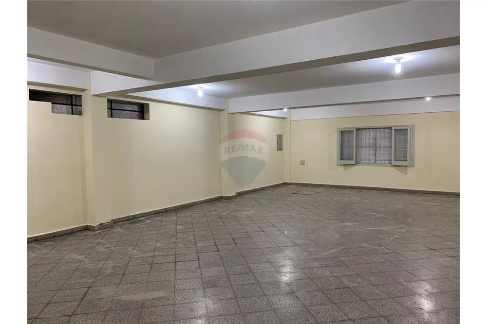 VENDO EDIFICIO COMERCIAL EN EL CENTRO DE ASUNCION 515,000 USD — foto 2
