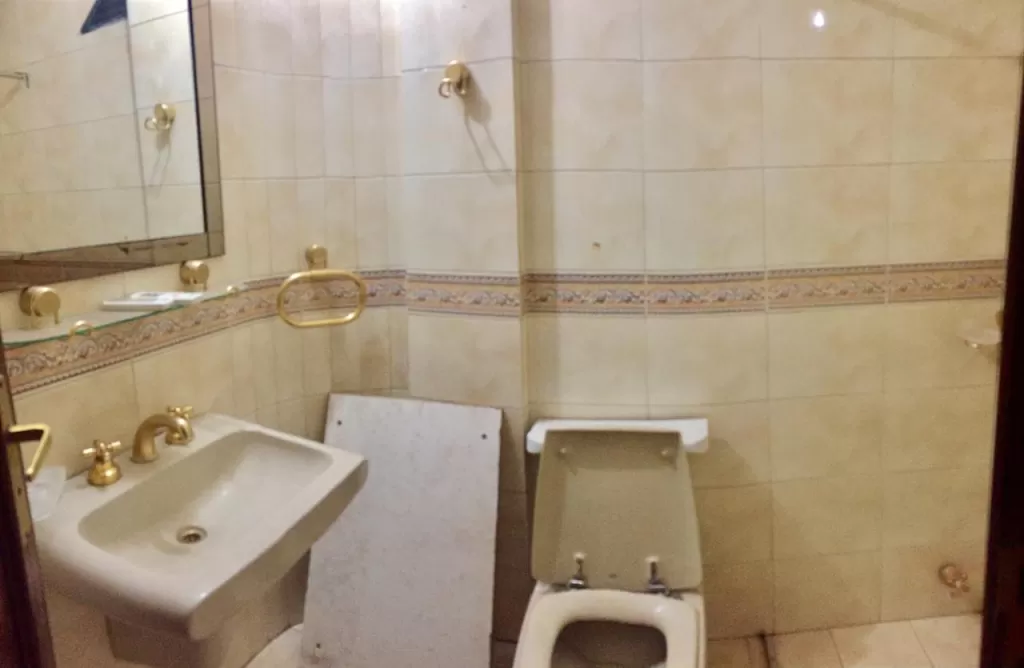 ALQUILO DPTO. CENTRICO TIPO PENTHOUSE CON 2 COCHERAS!!! — foto 2
