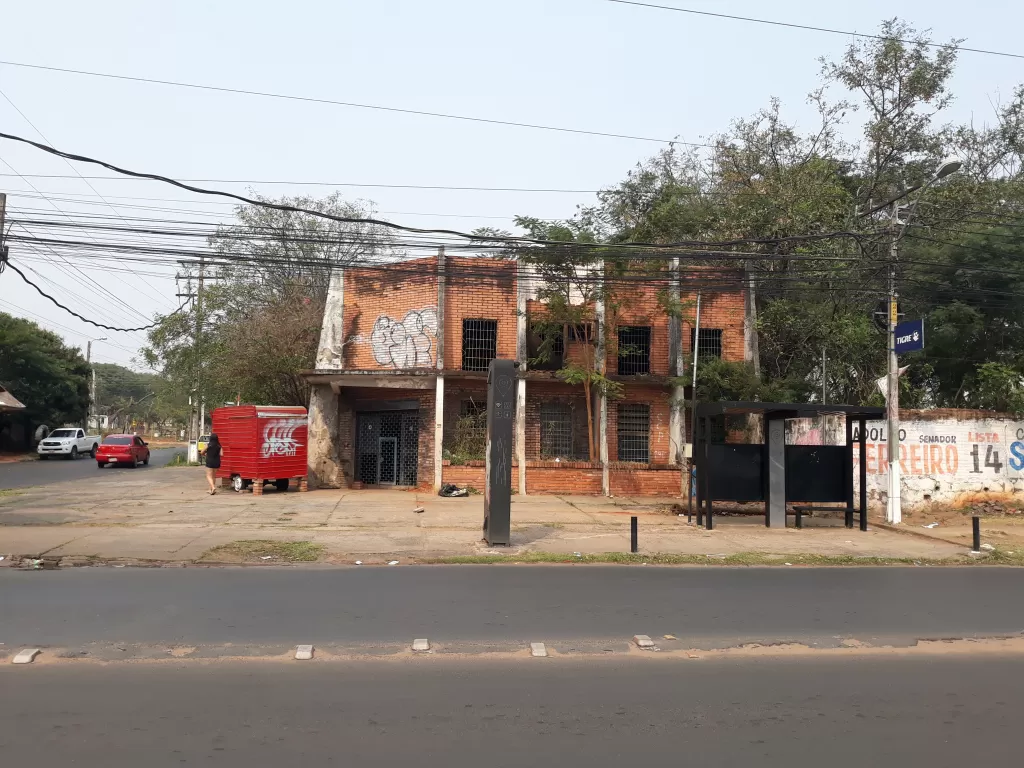 Vendo Inmueble sobre Cacique Lambare!! — foto 2