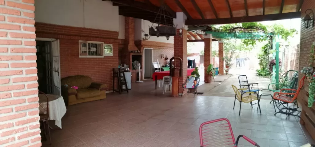 Vendo hermosa casa en el Barrio San José — foto 2