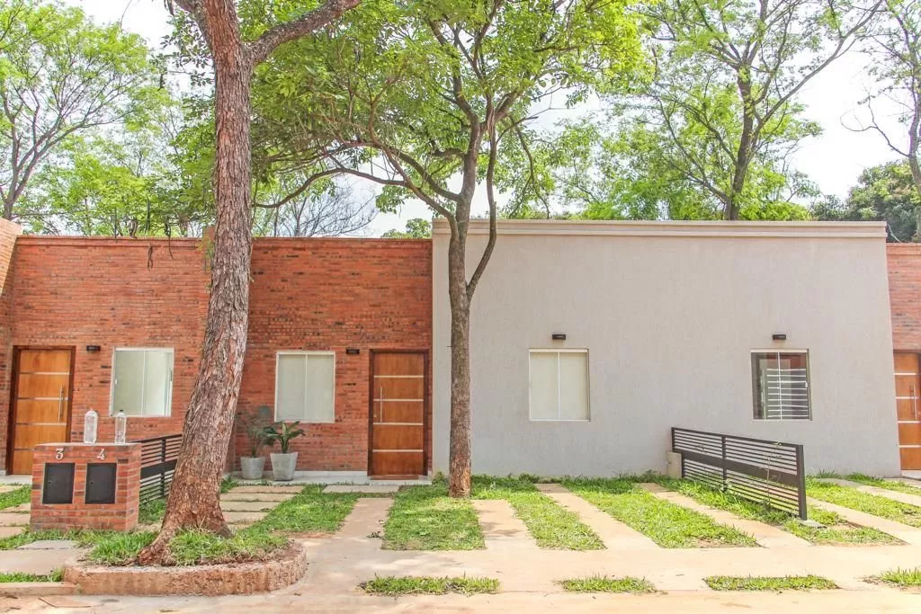VENDO CASA A ESTRENAR EN BARRIO CERRADO TAVAMAY - LUQUE. — foto 2