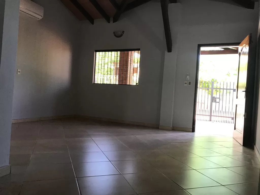 VENDO CASA LOMA PYTA — foto 2