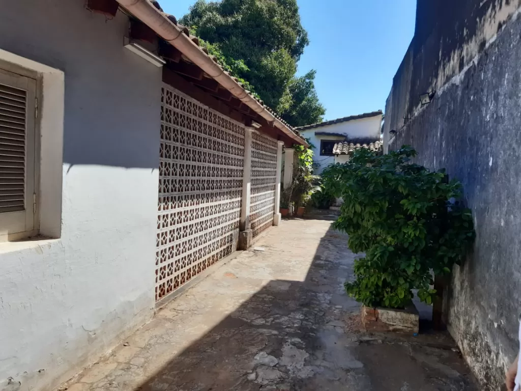 Vendo casa a 2 cuadras de la avenida Mariscal Lopez y Venezuela, zona residencial — foto 2