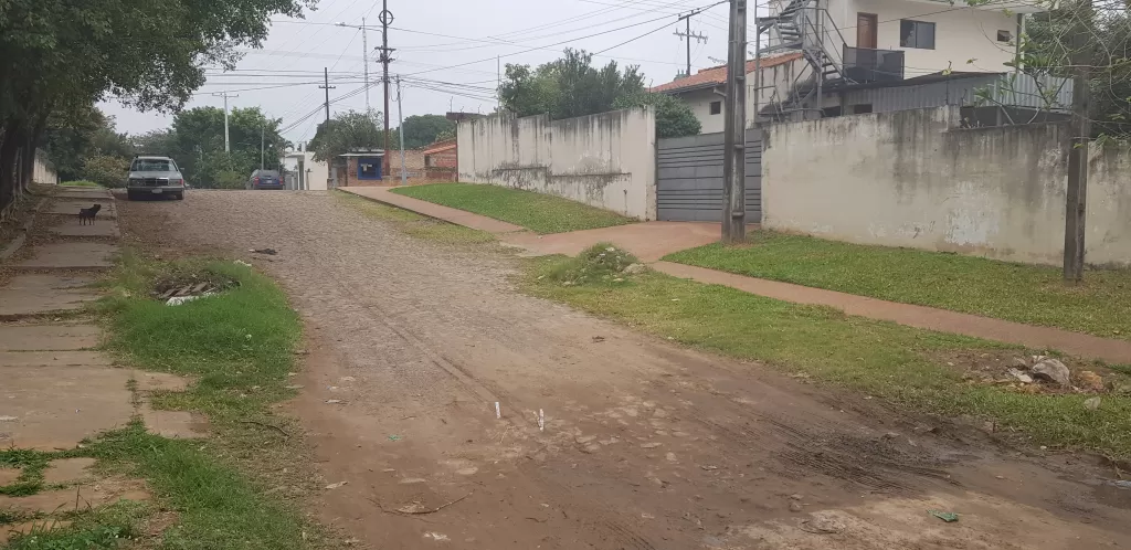 Terreno con casa a reciclar en Santisima Trinidad — foto 2