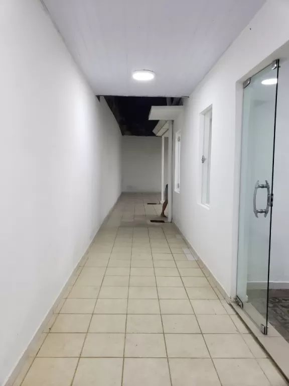ALQUILO OFICINA EN ZONA CÉNTRICA. ALBERDI CASI AVDA. YGATIMI — foto 2