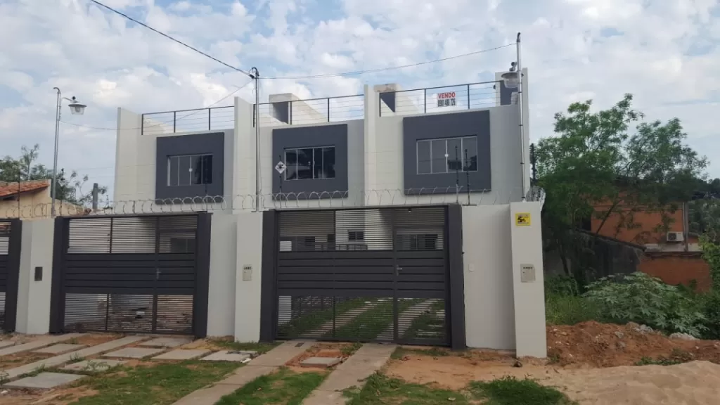 UNICO TRIPLEX CON TERRAZA A ESTRENAR SAN LORENZO zona LAGUNA GRANDE LIBERTAD — foto 2