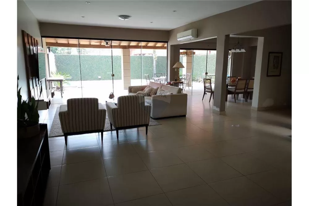 Residencia amoblada con buena ubicación. — foto 3
