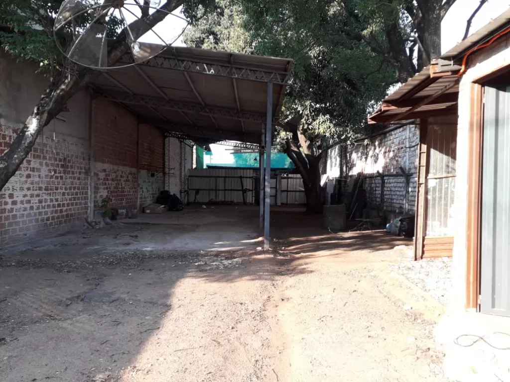 Depósito con tinglado en el centro de FDO DE LA MORA — foto 2