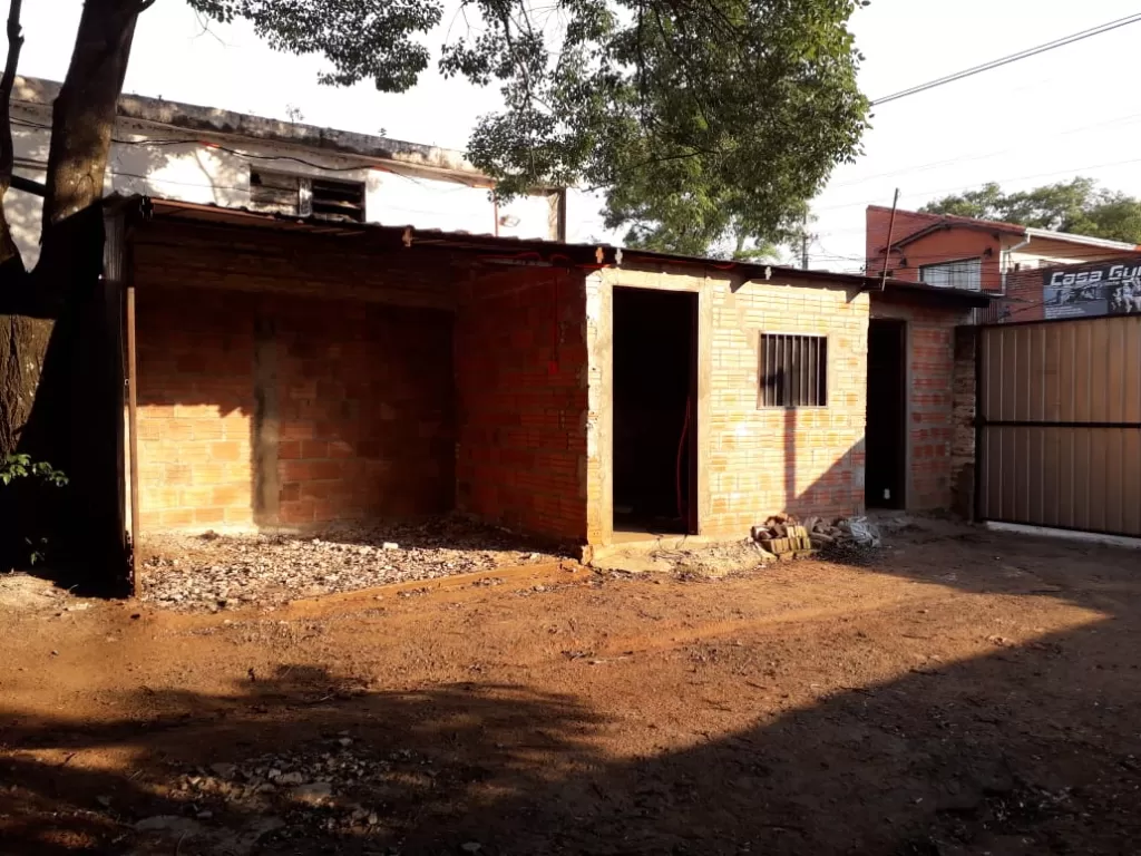 Depósito con tinglado en el centro de FDO DE LA MORA — foto 3